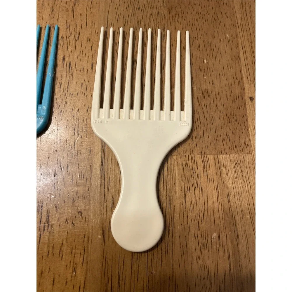 Vintage Goody Hair Pick Plus 3 Small Picks -Set. Pink ,teal and white- 4 Pieces